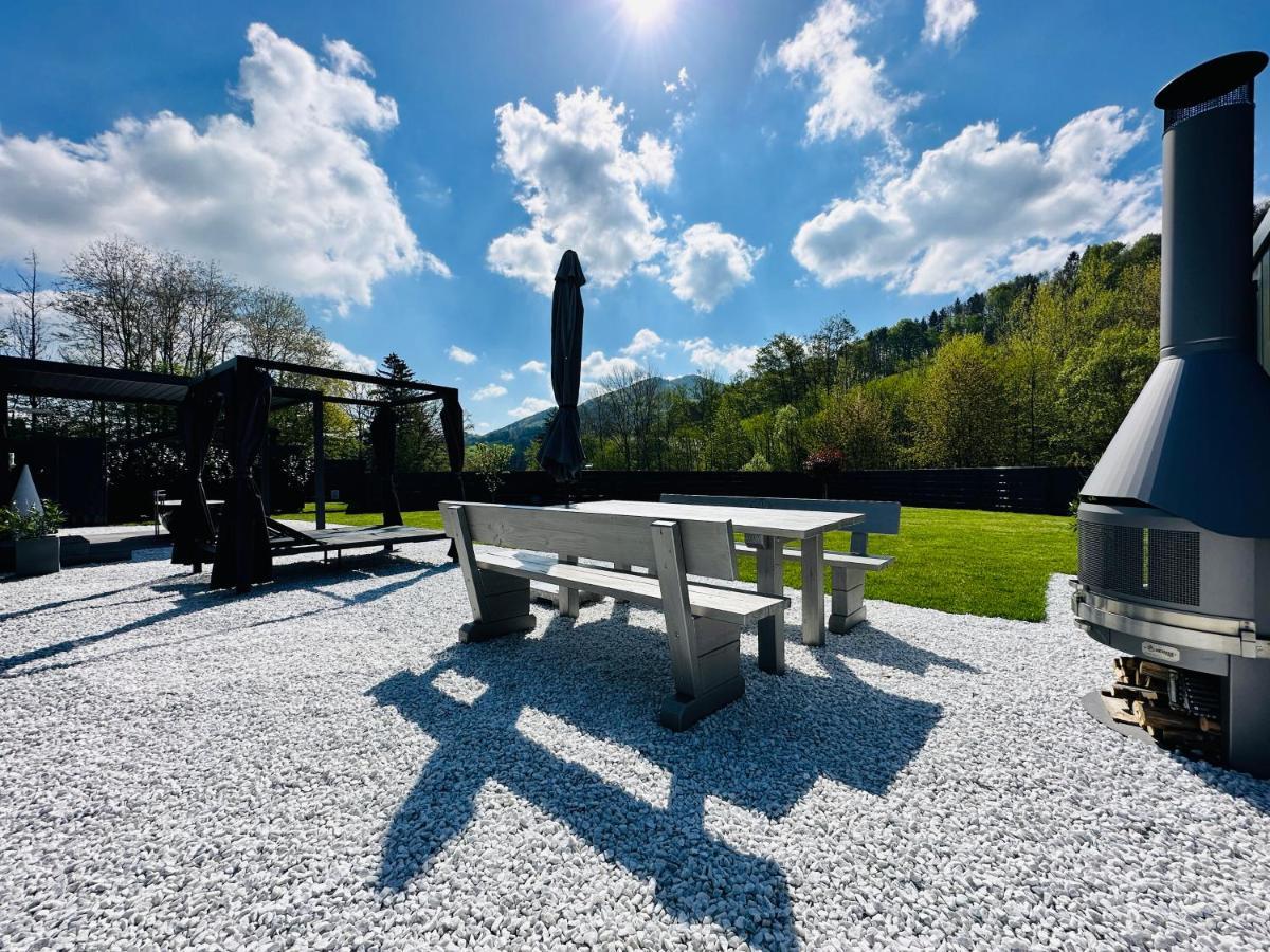Voralpen Lodge - Ferienhaus Mit Gym & Wellnessbereich Traisen Extérieur photo